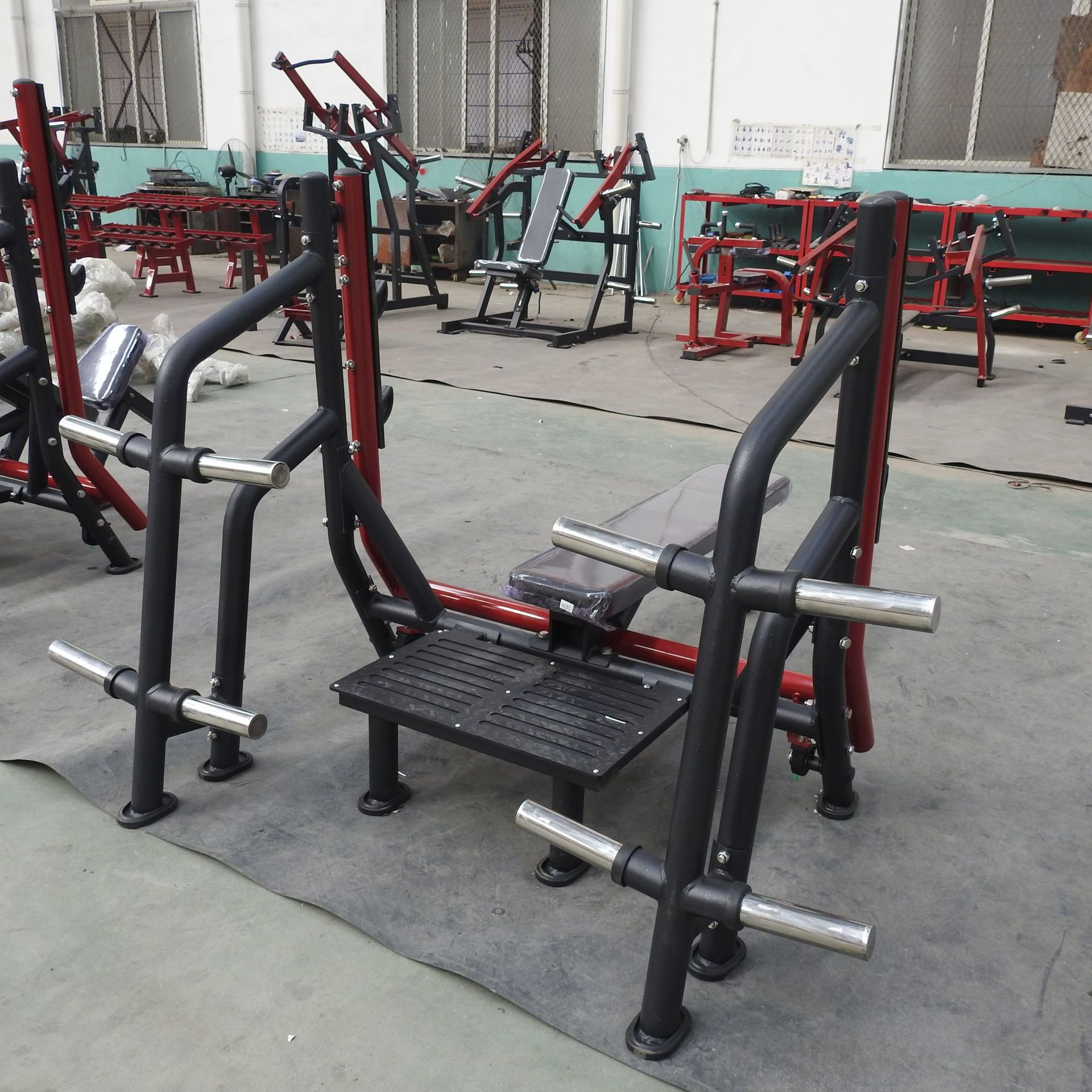 新款圆管平卧推胸训练器 水平推举椅卧推架自由力量推胸健身器材