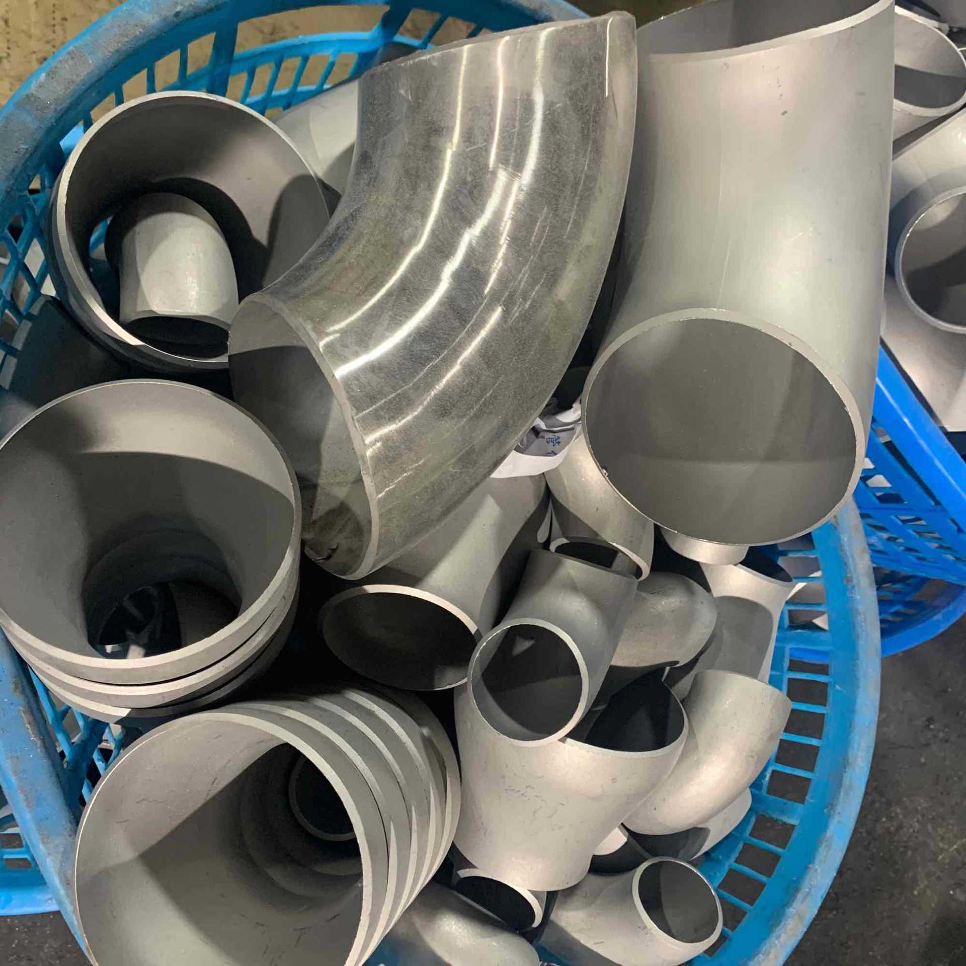 供应不锈钢工业弯头15d长半径弯头对焊不锈钢弯头304冲压弯头