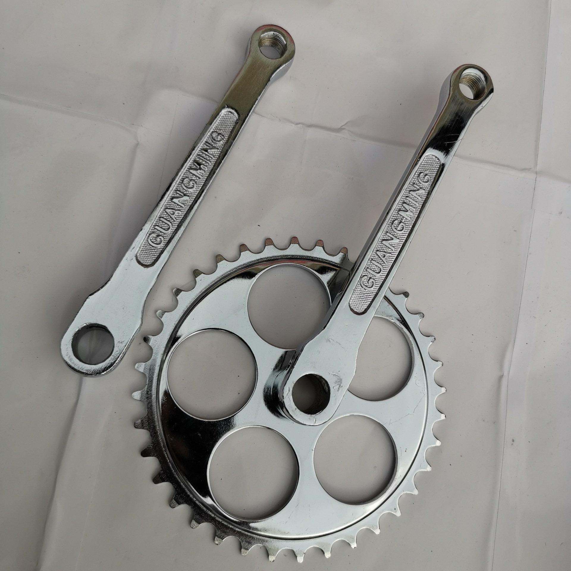 普通自行车轮盘26/24 方孔冷锻32齿镀硌轮盘曲柄骑行配件