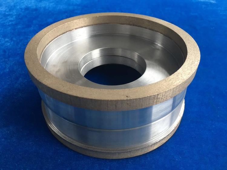 金刚石磨具的用途与普通砂轮相比,有独到之处,它硬度高,抗压强度高