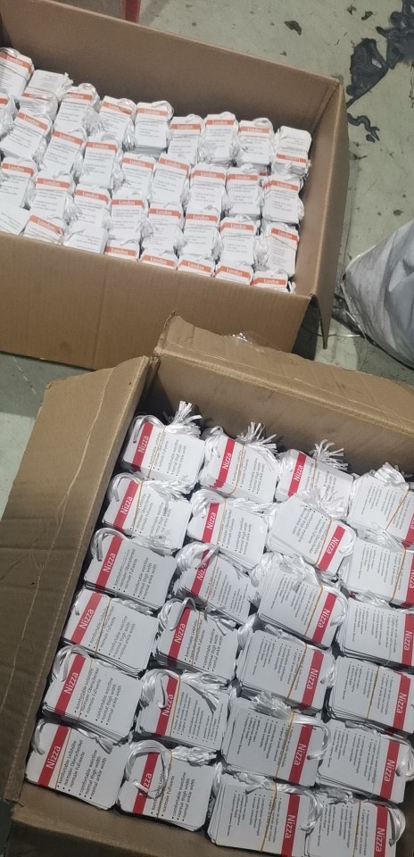 全自动吊牌穿绳机,打结机绳子打结机吊牌穿绳加工,绳子打结加工