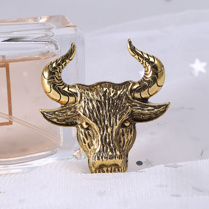欧美复古牛头造型胸针 合金创意生肖牛胸花 吊坠两用大气服装配饰
