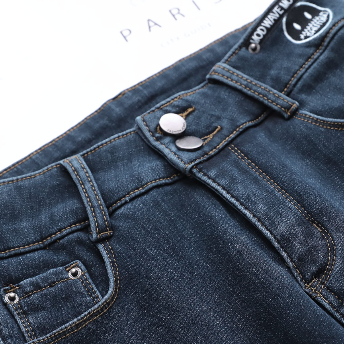 011820高腰老爹裤加绒豹纹贴标牛仔裤女冬款显瘦宽松直筒哈伦裤