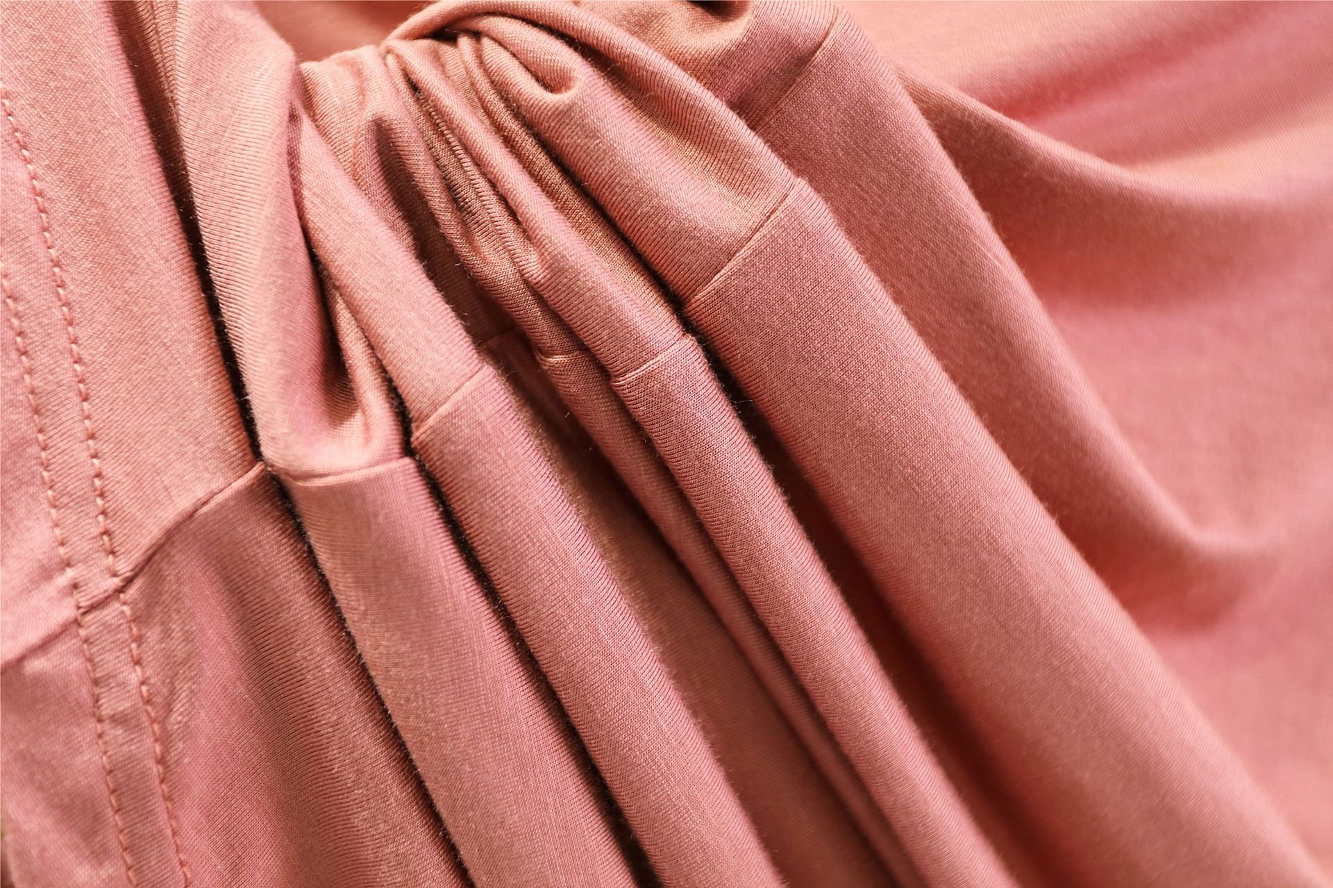 夏季新款莫代尔圆领短袖打底衫韩版宽松大码t恤不规则下摆上衣