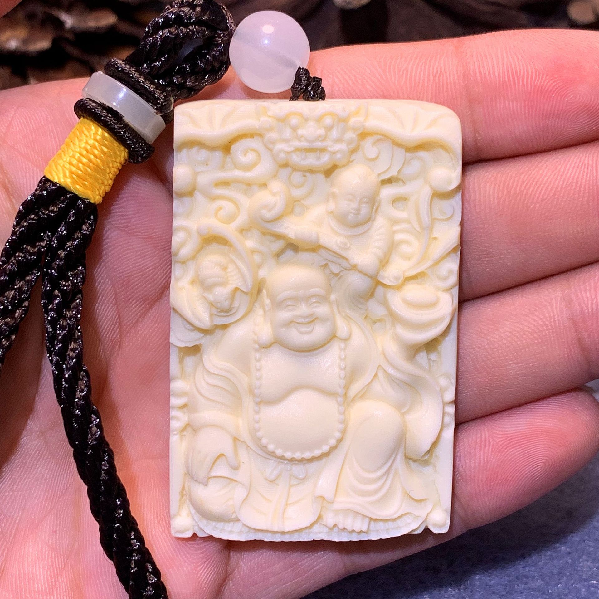 专供地摊货源 象牙果461吊牌 雕刻千手观音挂件 创意车挂吊坠饰品