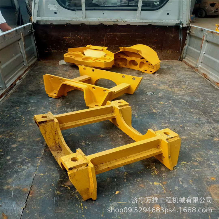 山推挖掘机配件se210se220链轨护板21y4210000护链架