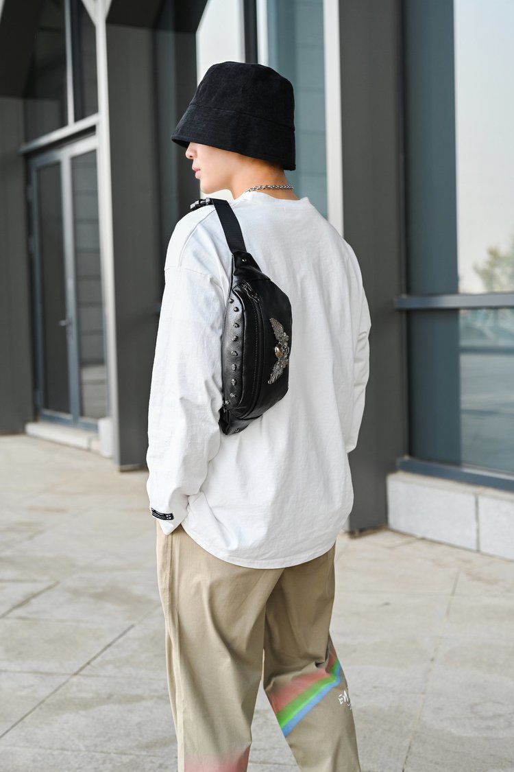 希卡森袋鼠男士腰包多功能真皮休闲挎包运动包散步包小型轻便单肩