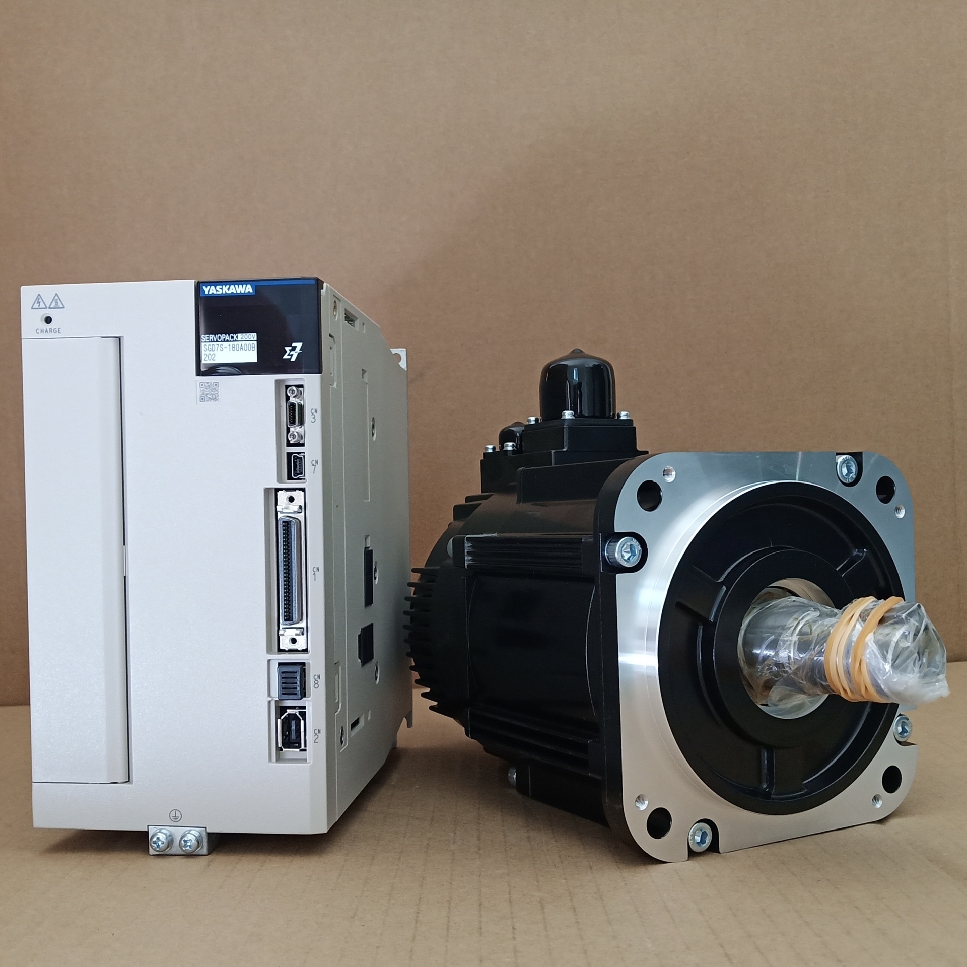 安川伺服电机sgm7g20afc6csgd7s180a00b202全新原装18kw