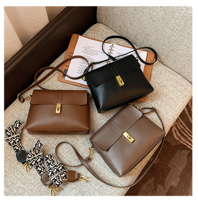 今年流行小包包2020秋冬新款潮时尚百搭女士单肩包流行斜挎小方包