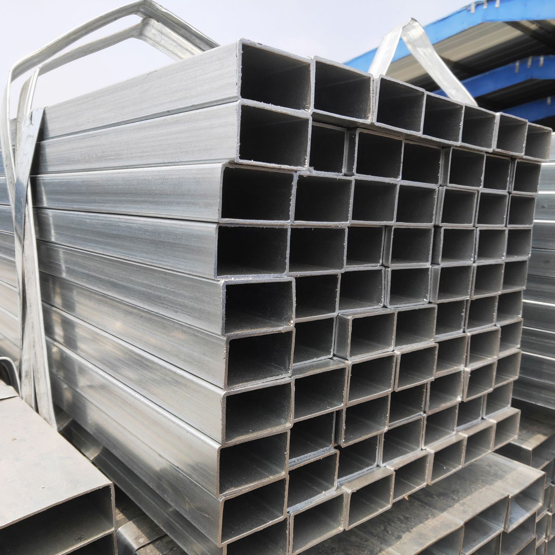 厂家直销 40*60小口径方通方矩管 热镀锌无缝方矩管 幕墙用方矩管