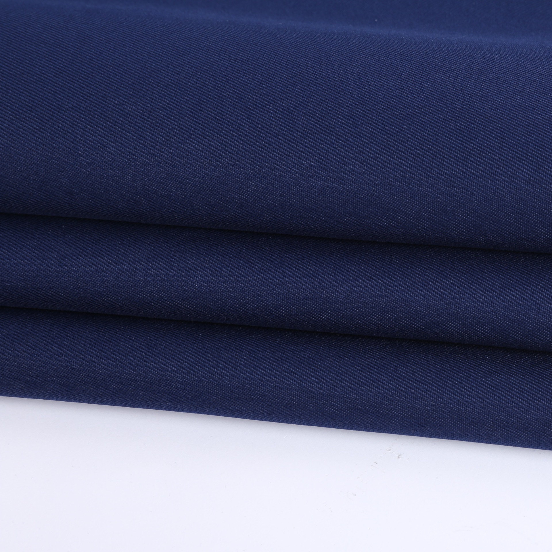 40s150d2/2斜纹酷丝棉t400面料休闲夹克风衣棉服羽绒服防寒服面料