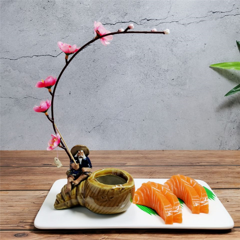 酒店餐厅特色菜品围边渔翁摆件创意盘饰日料刺身拼盘点缀装饰梅花
