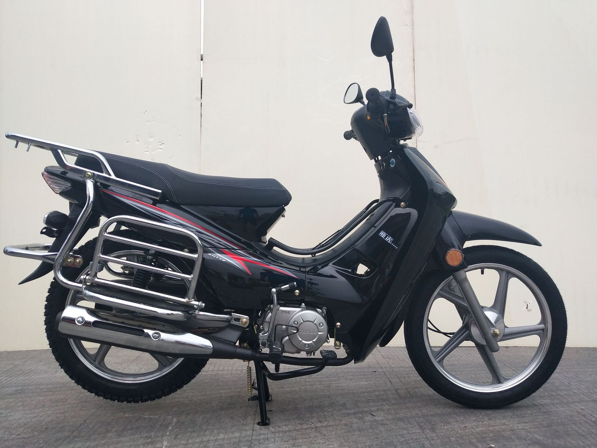 重庆国四电喷燃油弯梁摩托车110全新款泰本代步助力可以上牌省油