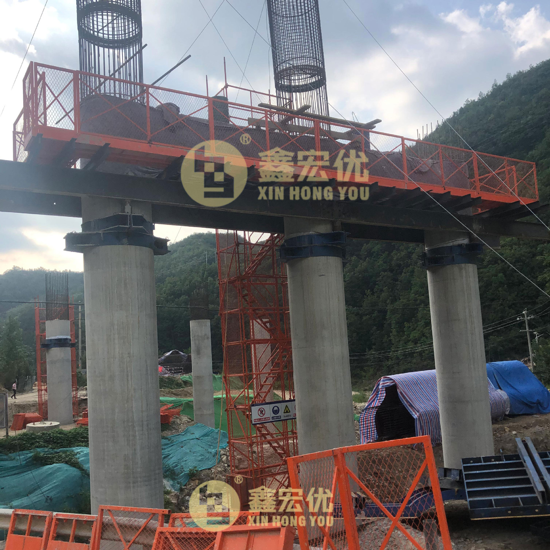 盖梁施工平台 墩柱施工防护栏 标准化盖梁施工作业平台 按需定制