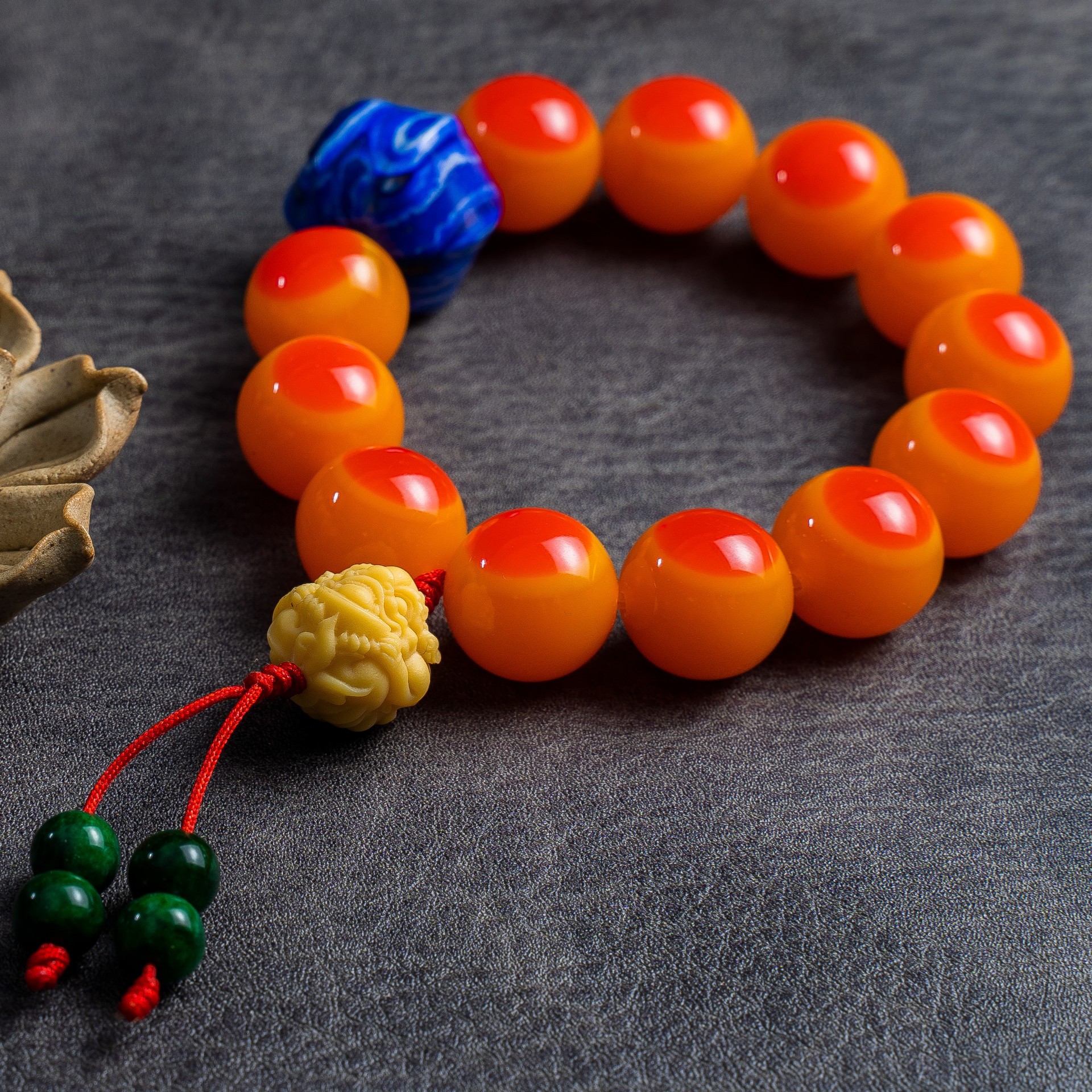 新款仿鹤顶红手串男女款手链一点红鸟珠手串文玩鸟珠手串现货批发