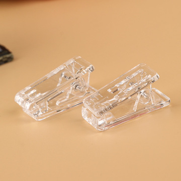 厂家热卖塑料胸卡卡套证件胸牌夹厂牌夹加厚透明弹簧夹子亚克力夹