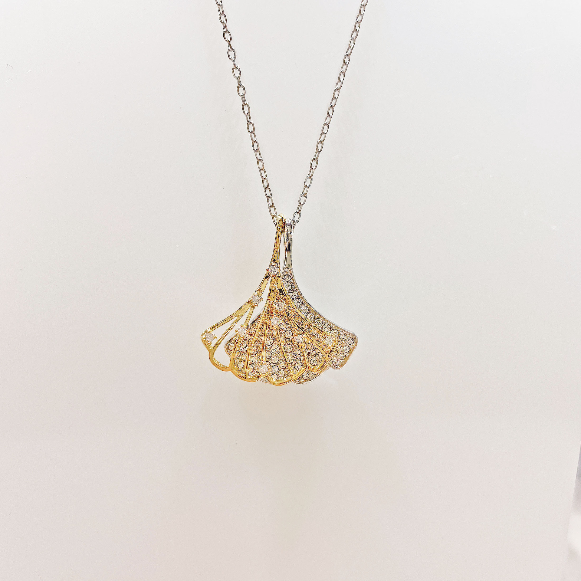 【新品】施家1:1个性清新双色银杏叶镂空项链 浪漫银杏叶造型项链