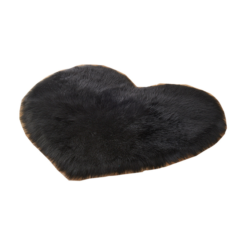 Wool-like Heart-Shaped Carpet Living Room Home Floor Mat Cute Heart Plush Sofa Cushion Cute Decoration