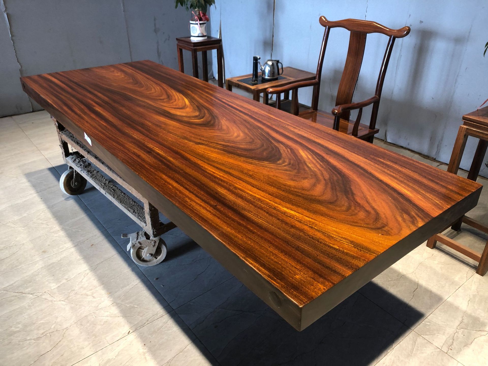 奥坎大板红花梨巴花大板胡桃木黑檀大板茶桌红塔利会议桌定制现货