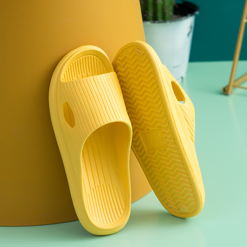New Household Slippers Women's Summer Indoor Wear Non-Slip Couple Bathroom Bath Soft Bottom Men's Sandals Plastic
