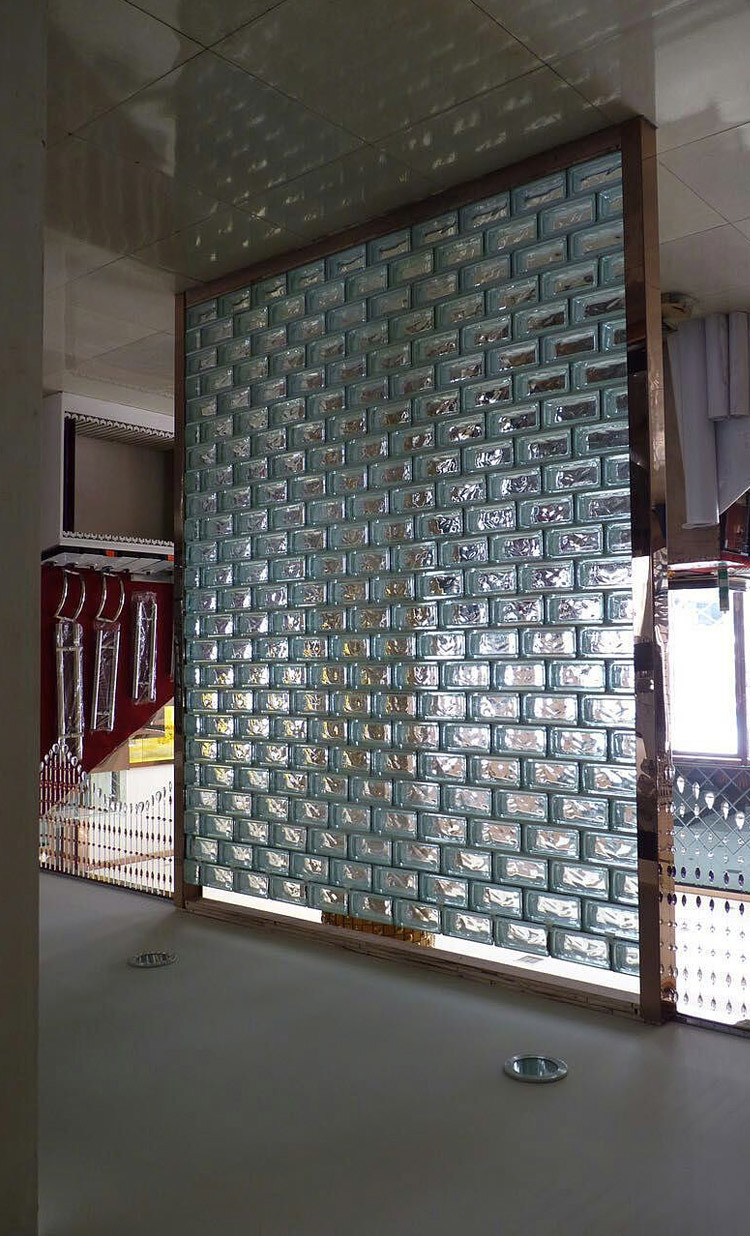 现货热熔实心水晶砖背景墙景观墙 方形有孔玻璃砖隔断墙砖可定制