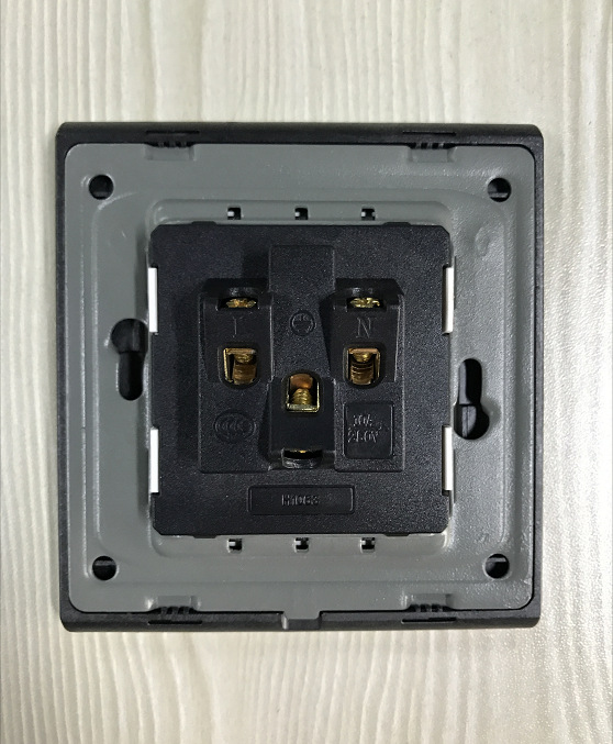 86多功能三孔插座面板国际通用英标电源插座港式英式欧标插孔香港