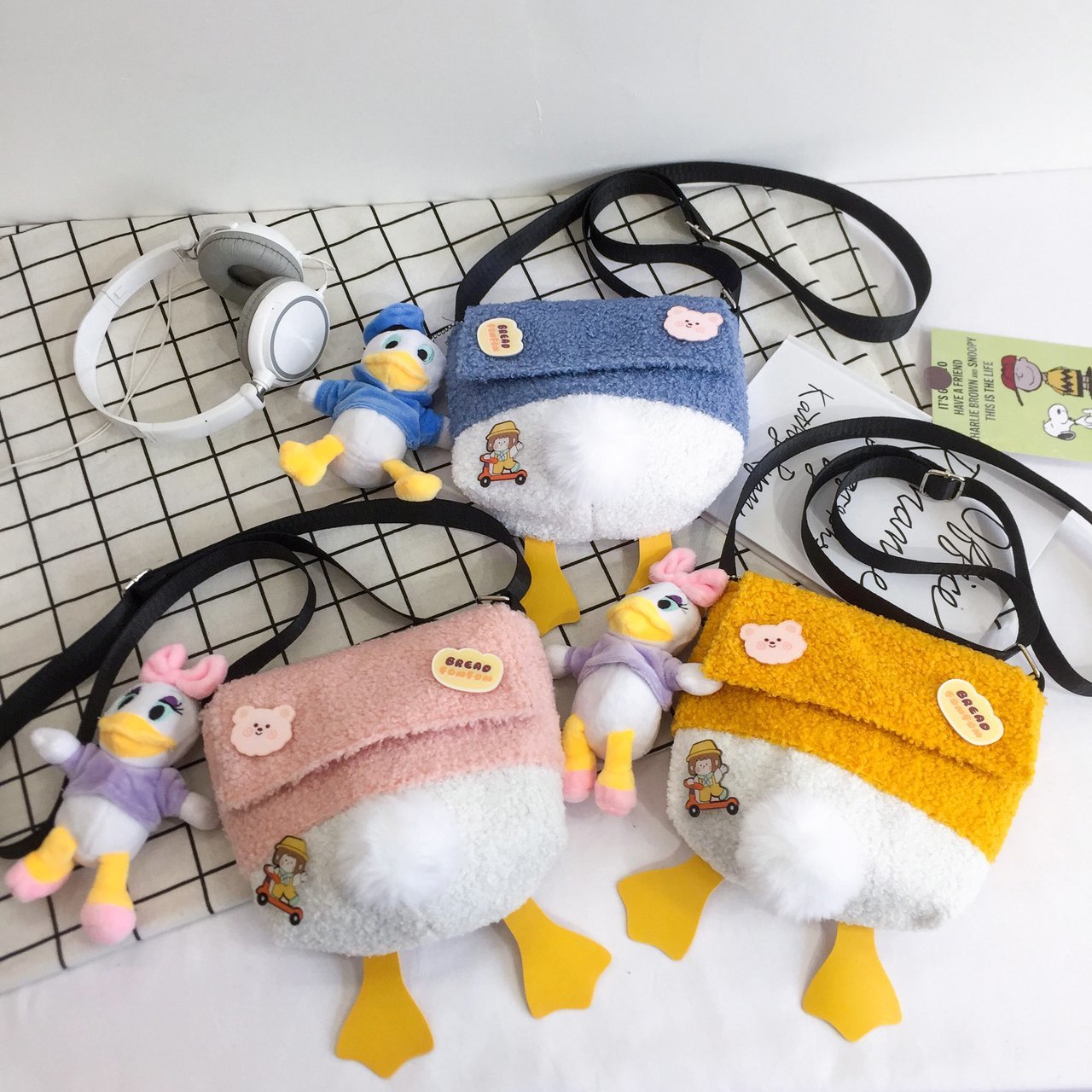 卡通毛绒小包包2020秋冬新款时尚鸭屁股单肩包可爱迷你少女斜挎包