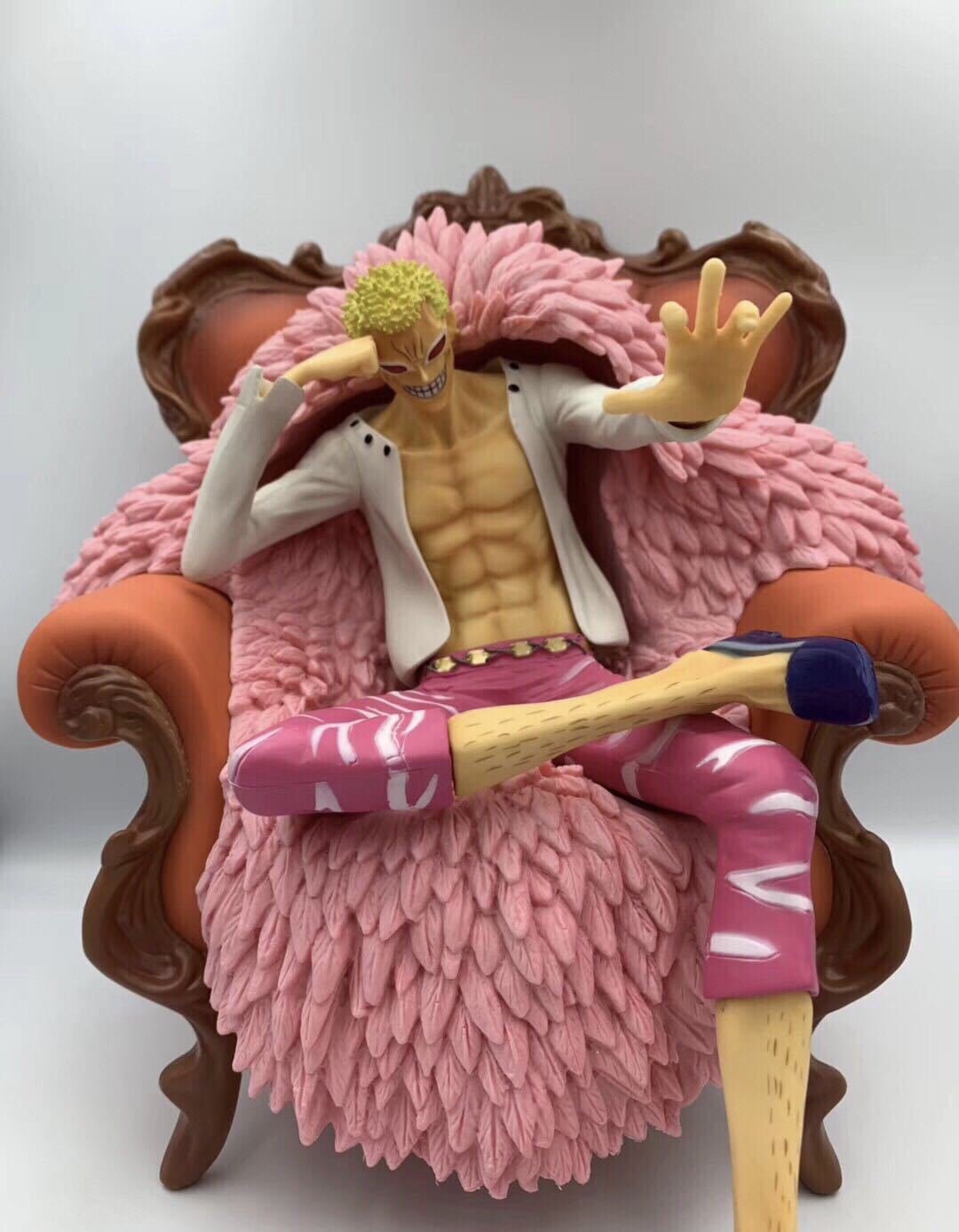 海贼王 gk 雕像 坐姿 小唐 堂吉诃德·多弗朗明哥 盒装 手办 模型