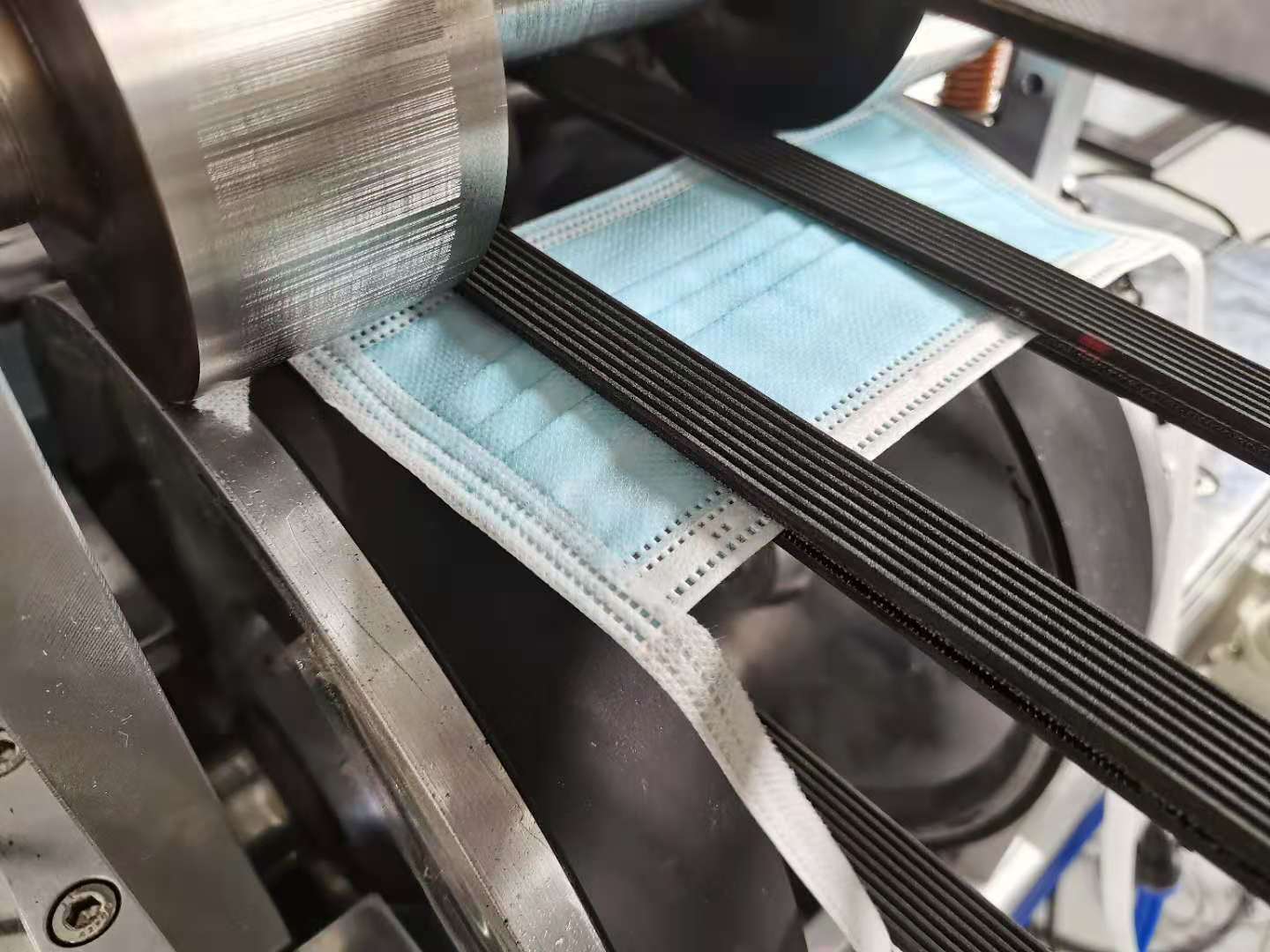 东莞自动上料平面绑带式口罩机厂家 - 阿里巴巴商友圈