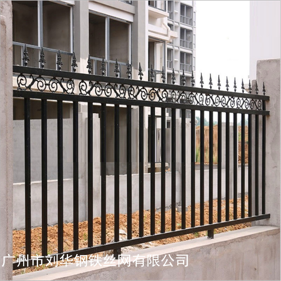 户外 黑色铁艺围墙栏杆 工厂定制成品铁艺栏杆 小区围墙防护围栏
