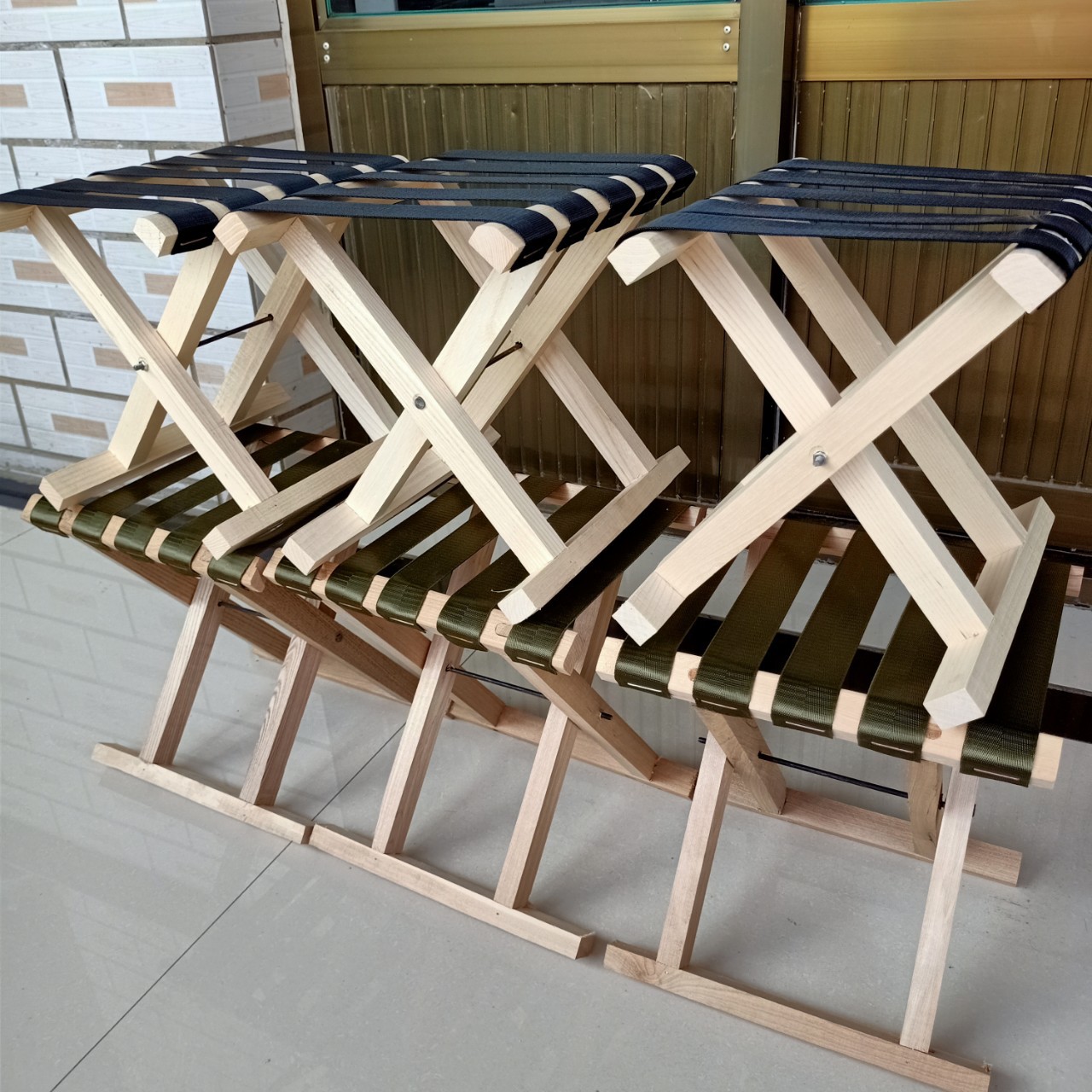 40#木马扎新品军绿色黑色折叠凳学生军训会议凳子钓鱼椅渔具店凳