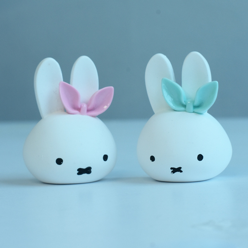 批发创意汽车香车用饰品菲比兔挂件立体兔摆件汽车出风口香水香薰