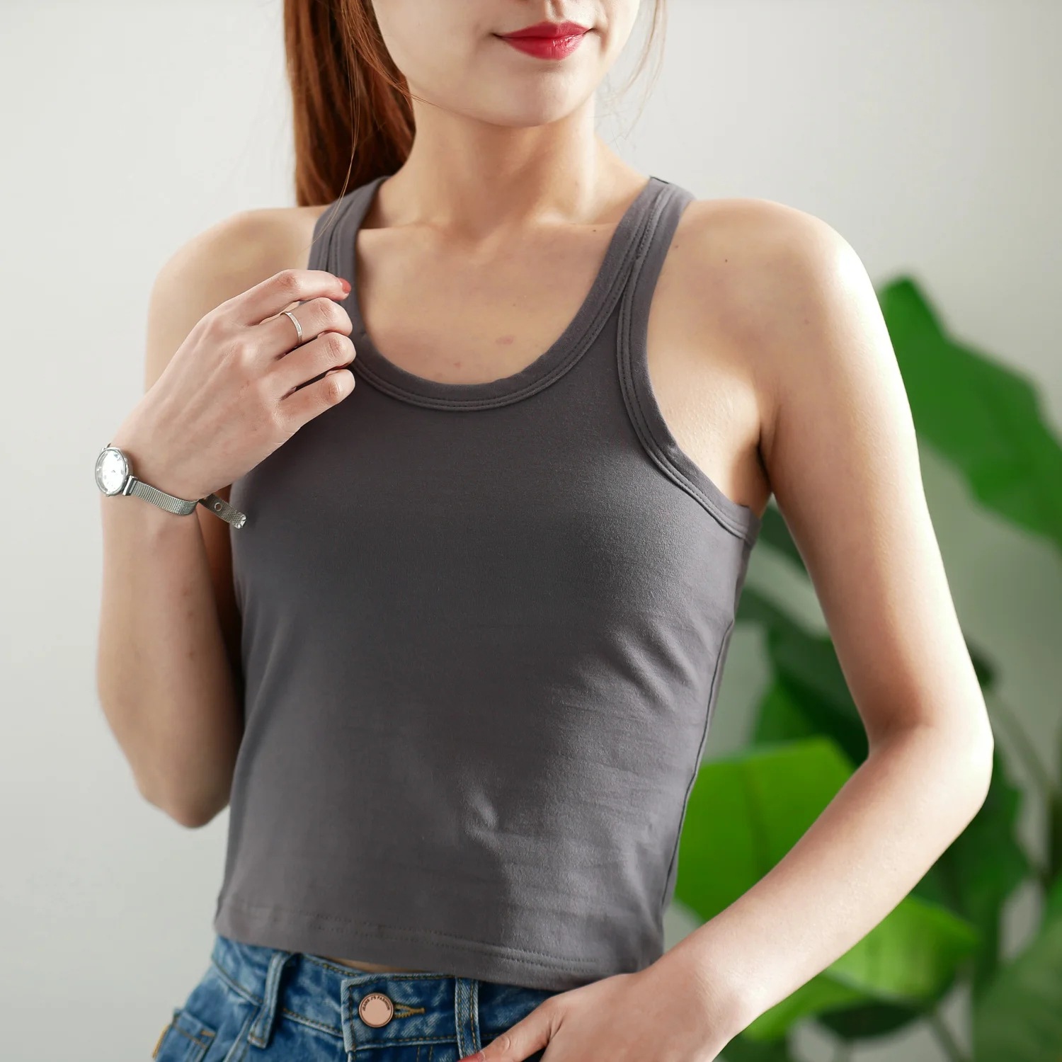 欧美弹力无袖短款吊带衫2021春夏新款窄肩百搭修身显瘦纯色小背心