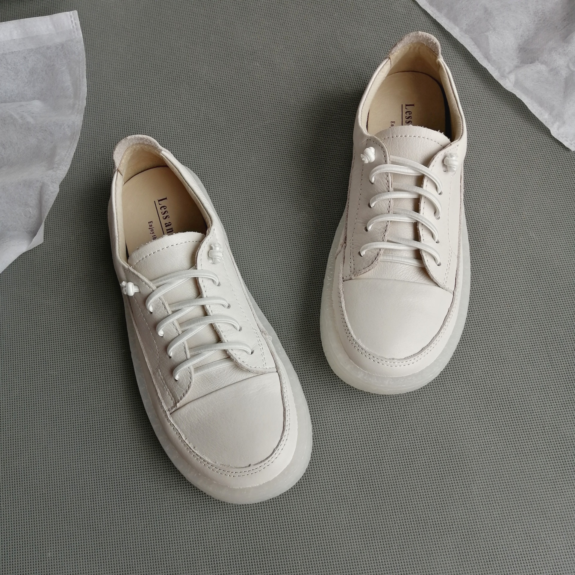 3096热销牛皮休闲女鞋果冻底牛皮春夏宽头鞋好穿好搭赞