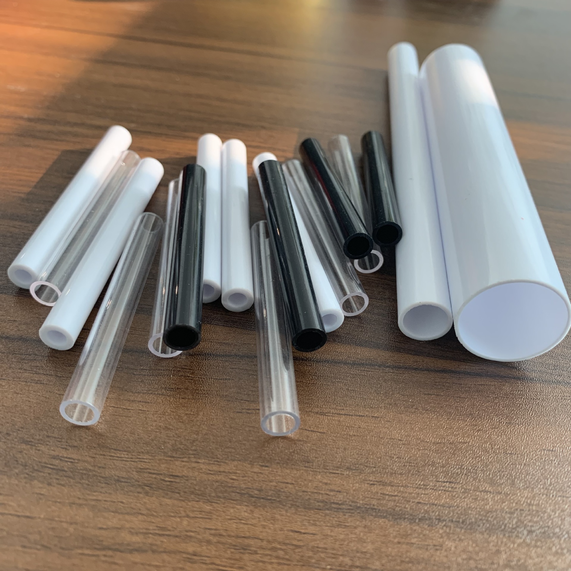 厂家直销直径16mm户外led灯 pc透明圆管 全塑流星灯灯管