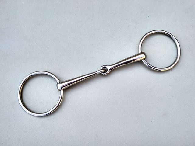 供应马口衔 马具用品/不锈钢o型口衔/ snaffle bit马口衔定制批发