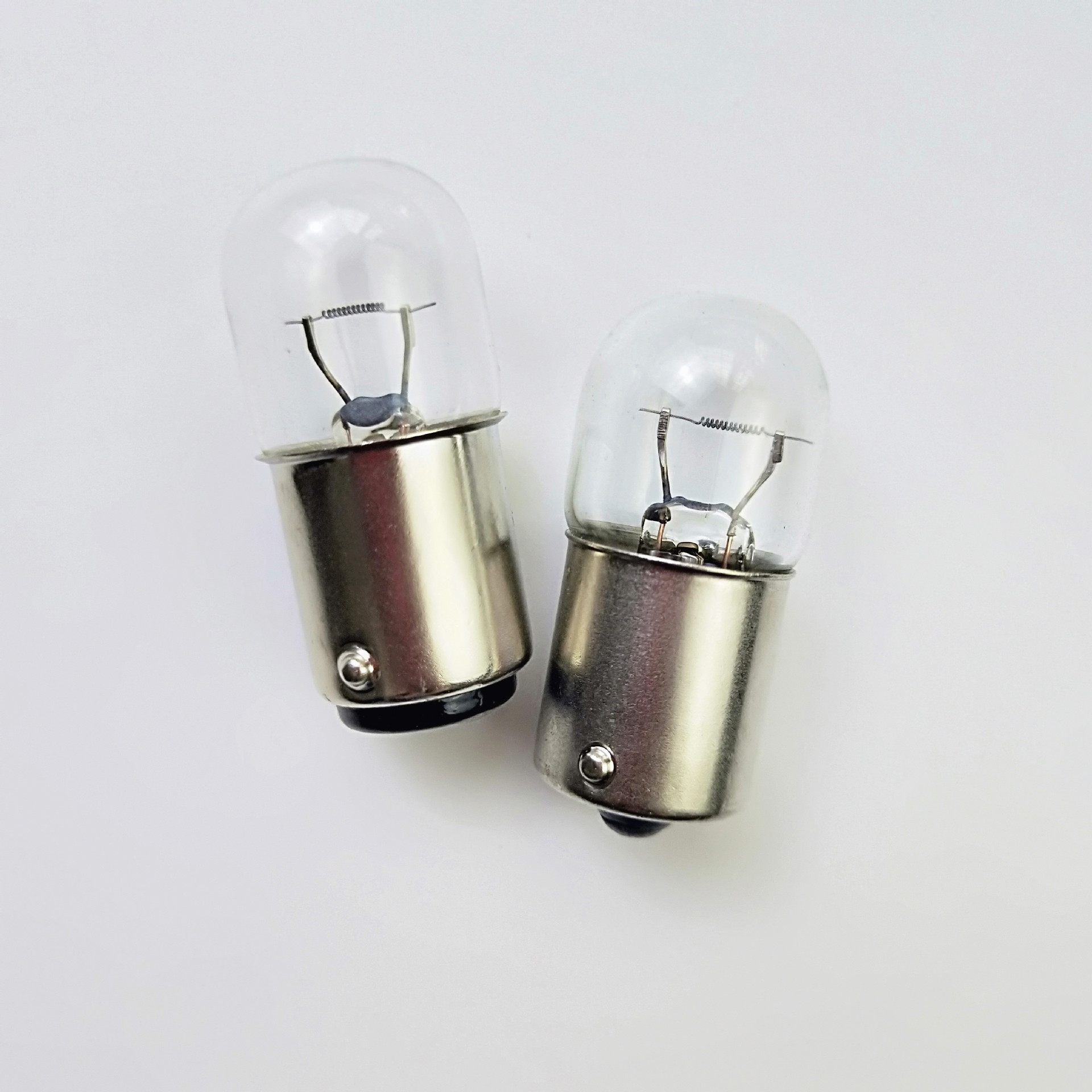 横丝灯泡t16汽车转向灯24v10w卡口ba15s ba15d三色灯灯泡厂家直销