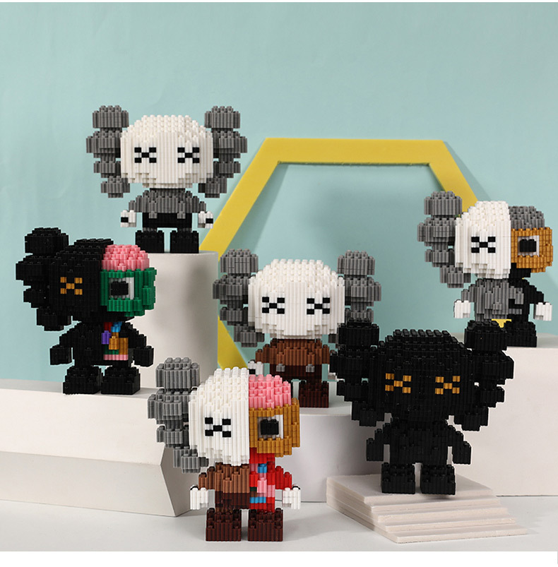 kaws微积木小颗粒拼装玩具益智潮牌兼容乐高男孩女孩公仔积木摆件