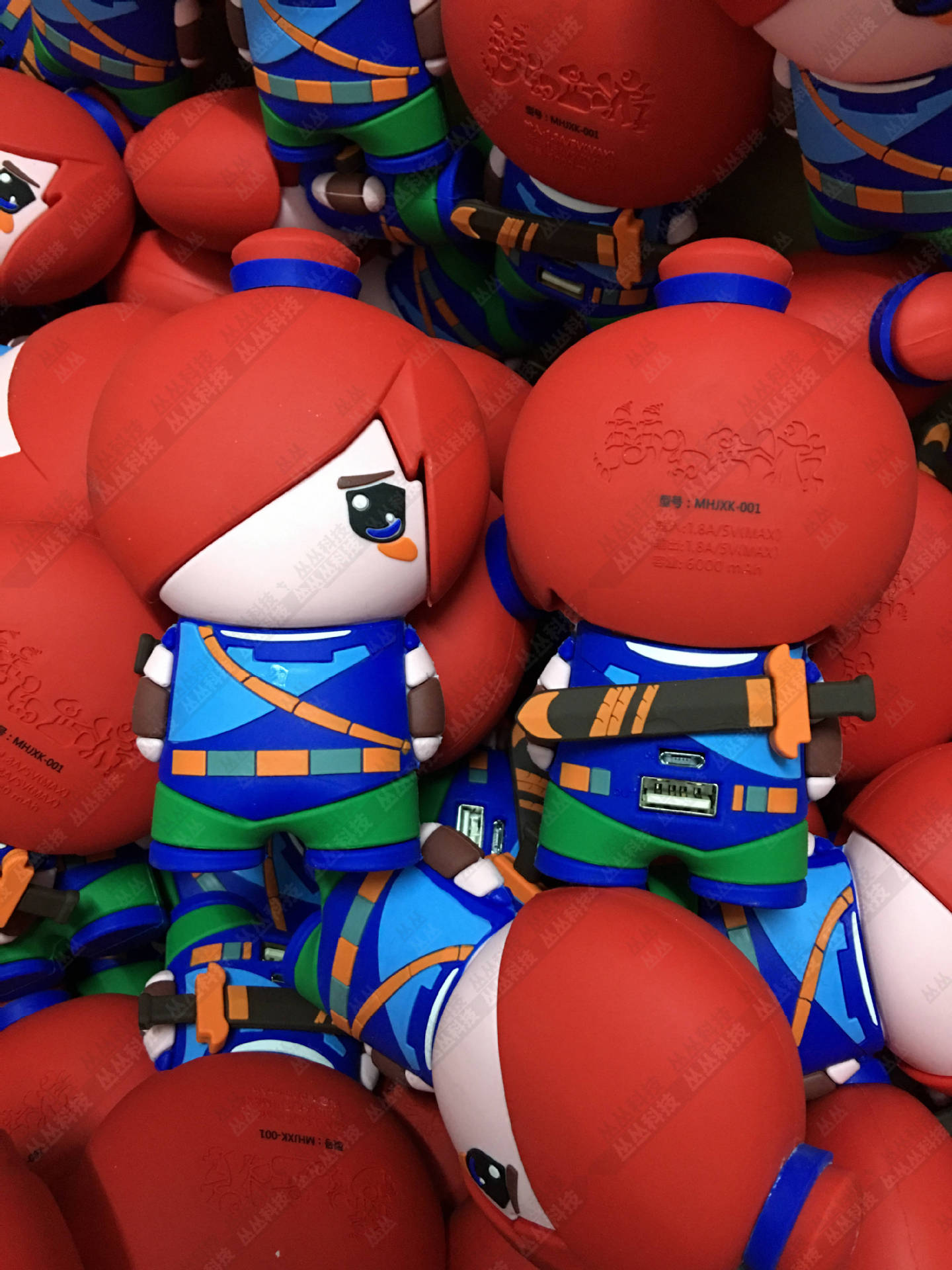 开模定制公仔新奇特创意充电宝开模个性pvc硅胶卡通移动电源 t