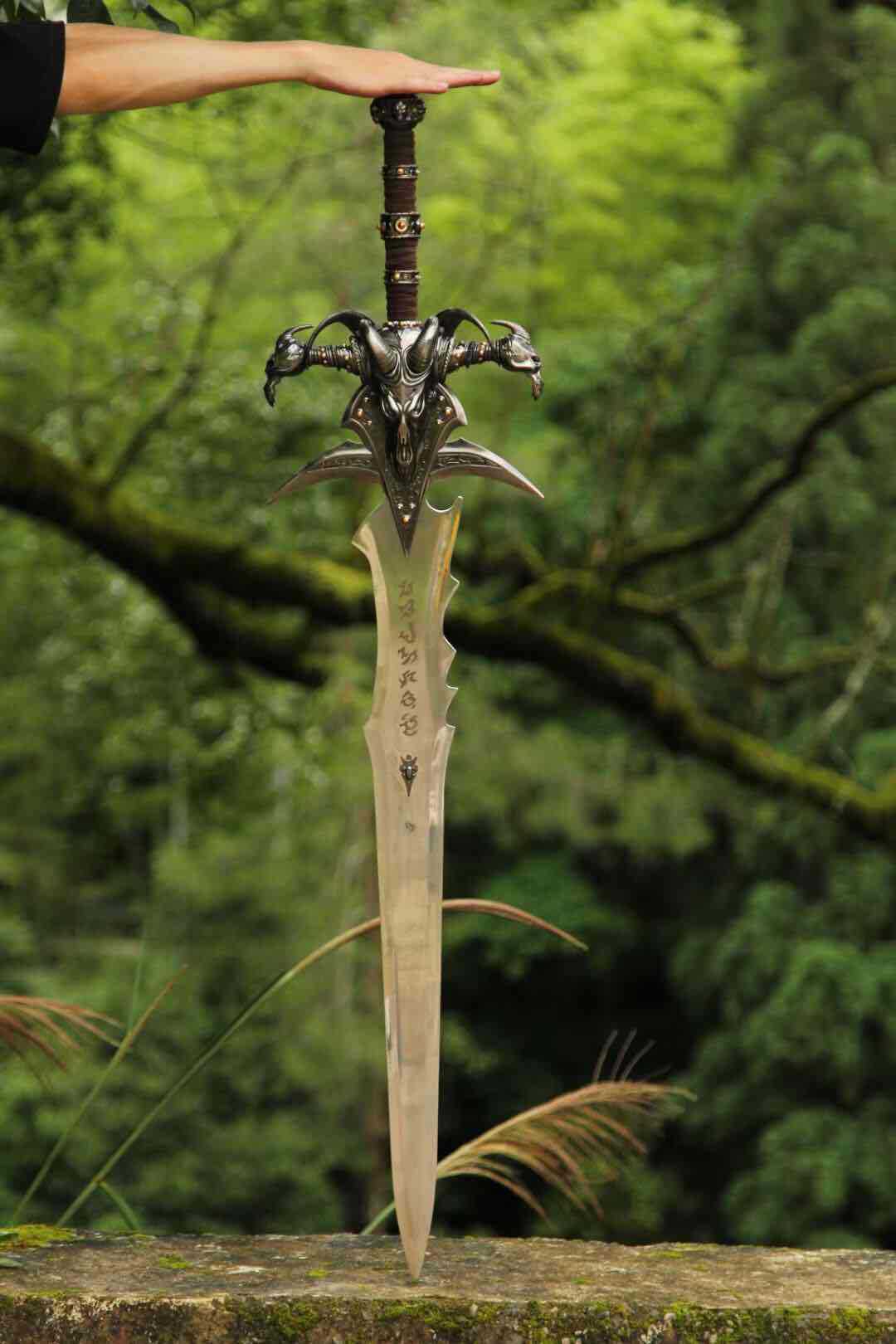 升级版魔兽霜之哀伤剑1比1全金属重铸版武器巫妖王大号模型未开刃