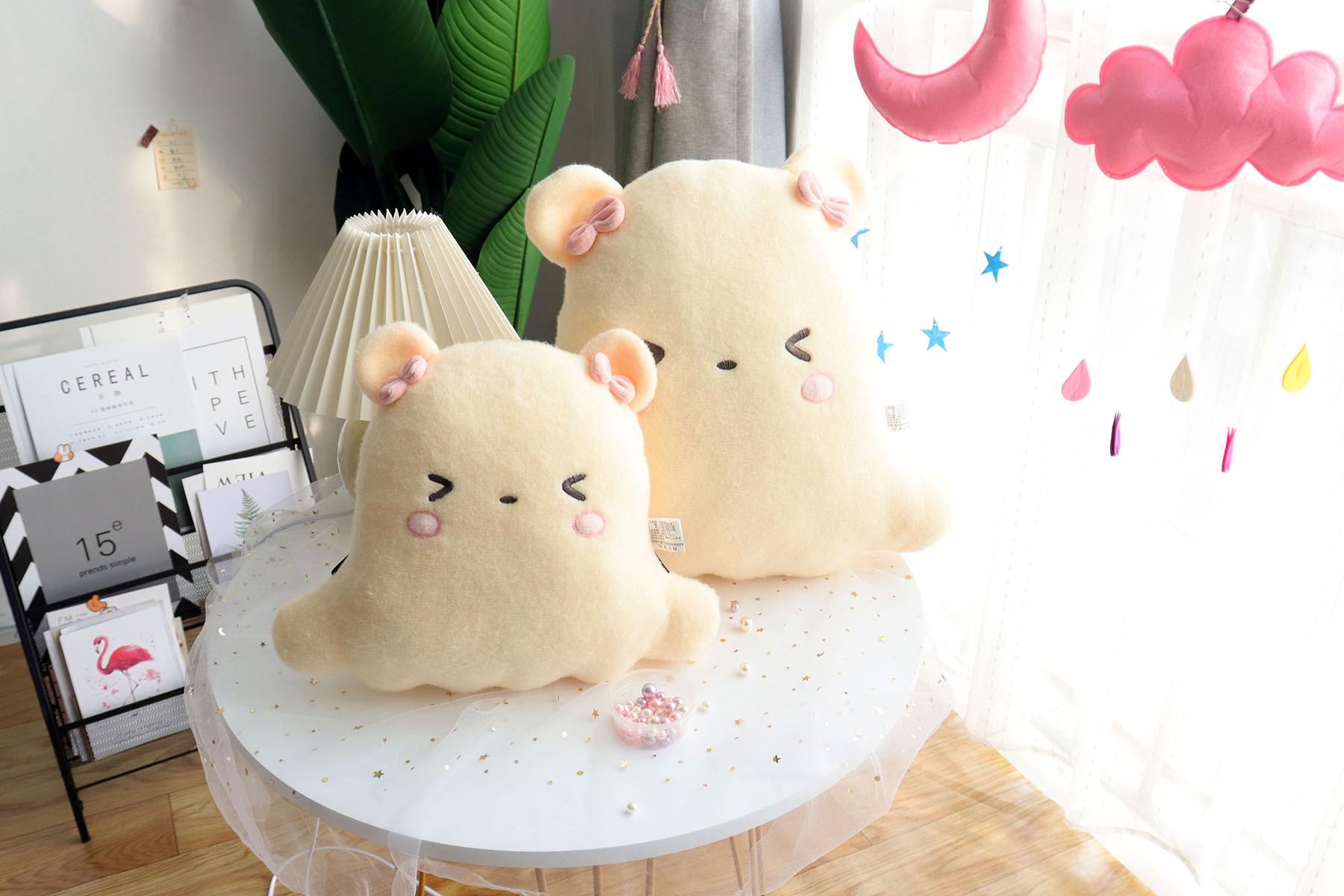 毛绒玩具可爱云朵小熊抱枕汽车头枕护肩腰枕送女生礼物跨境亚马逊