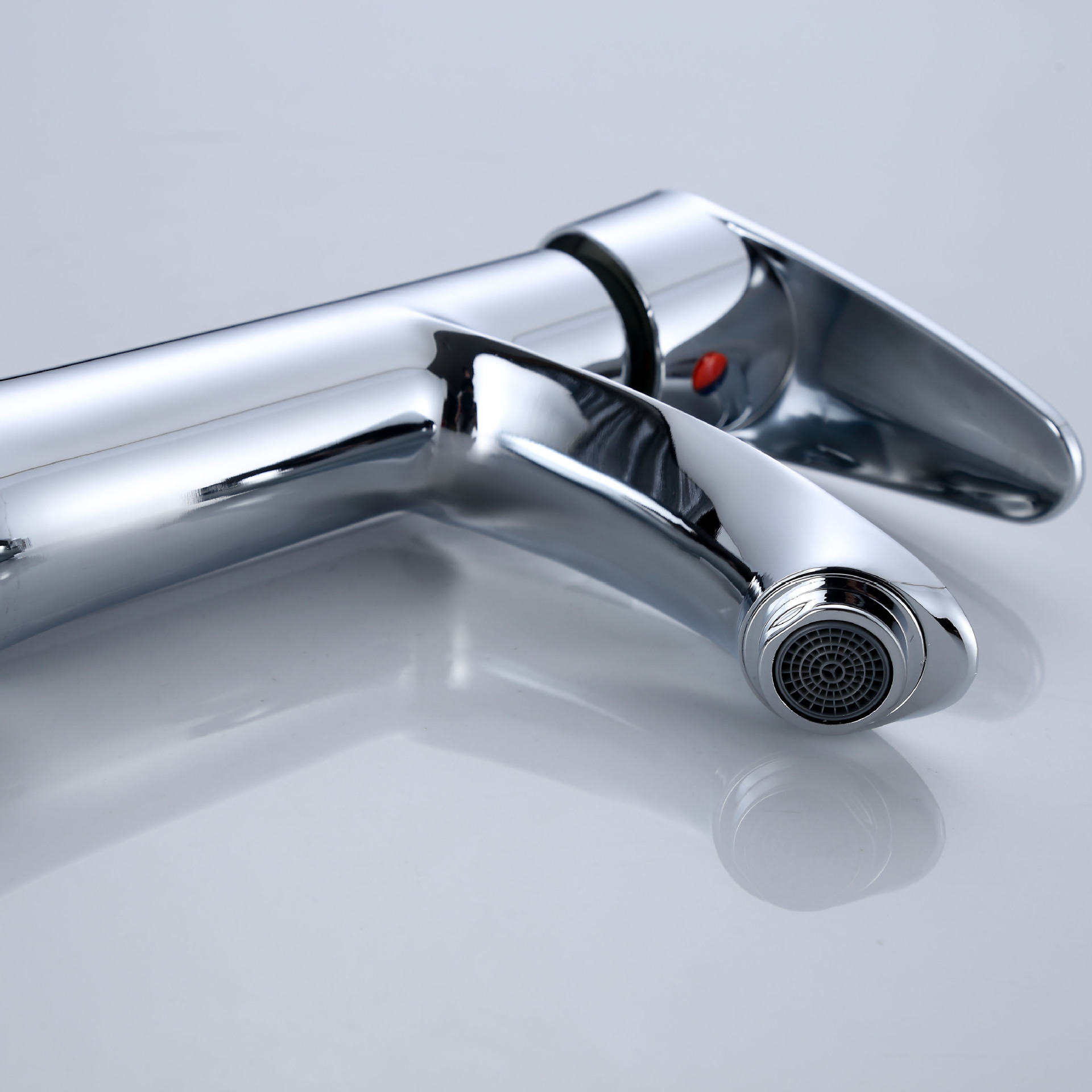 合金鲨鱼单孔冷热面盆龙头 台盆洗手盆脸盆水龙头批发