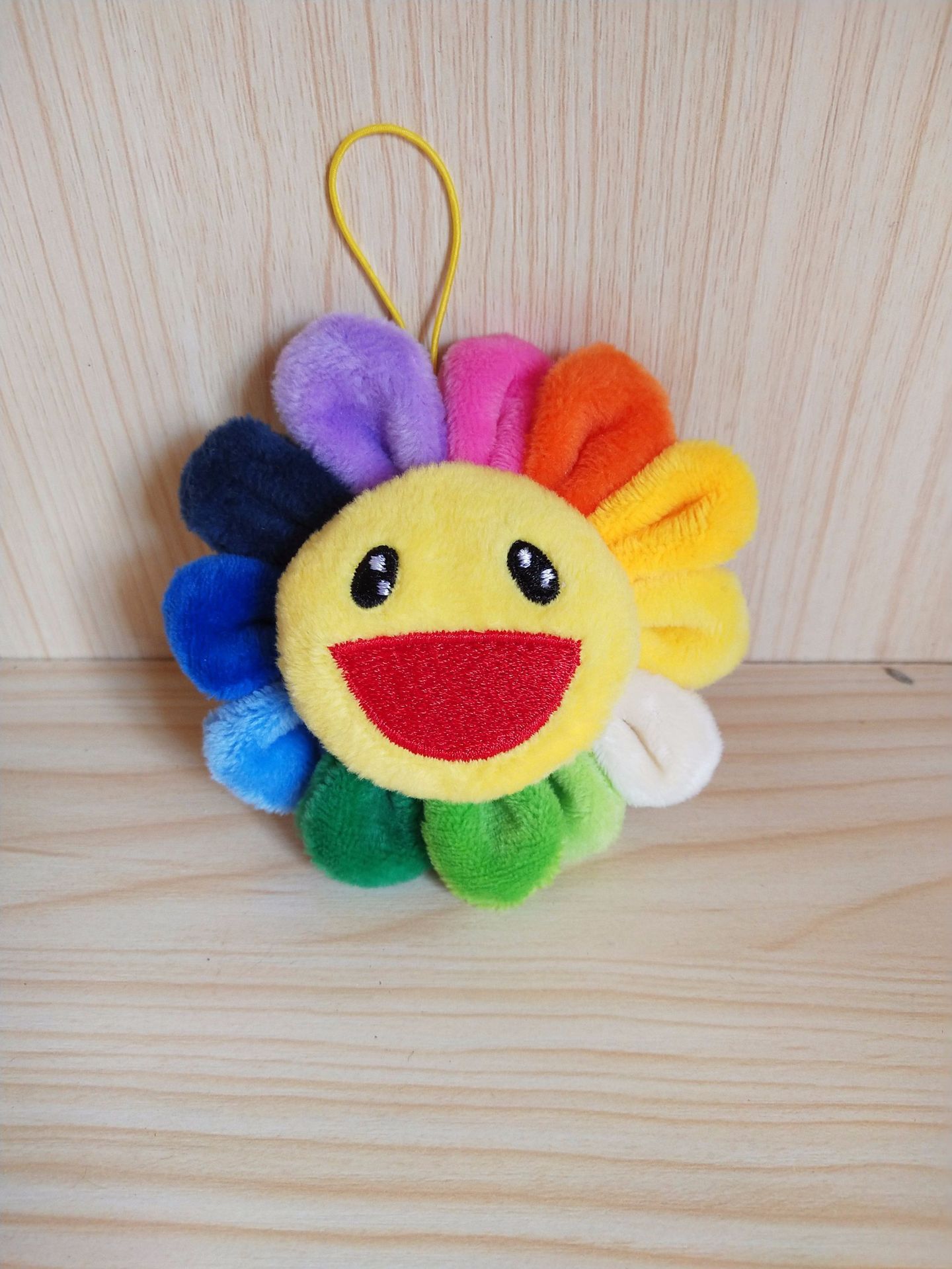 日系网红ins可爱毛绒布艺村上隆七色太阳花胸针胸花挂件配饰现货