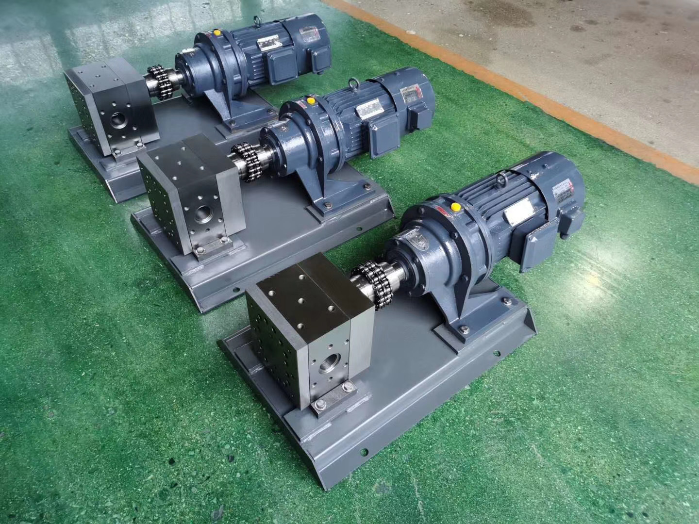 100cc熔体泵 100cc/r热熔胶泵 无纺熔喷挤出机计量泵 rt热溶胶泵