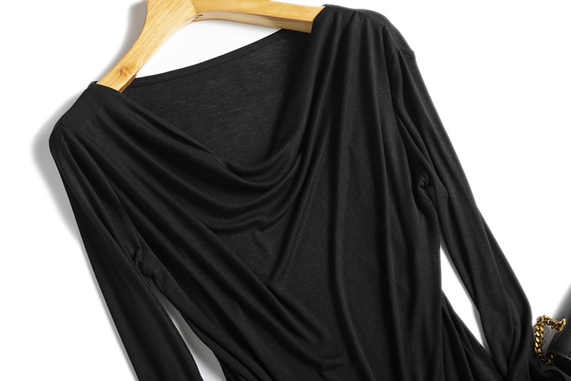 荡领温柔风纯色修身长袖打底t恤女小心机一字领上衣春