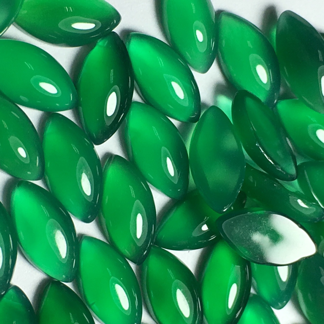 天然绿玉髓绿玛瑙马眼素面510ms