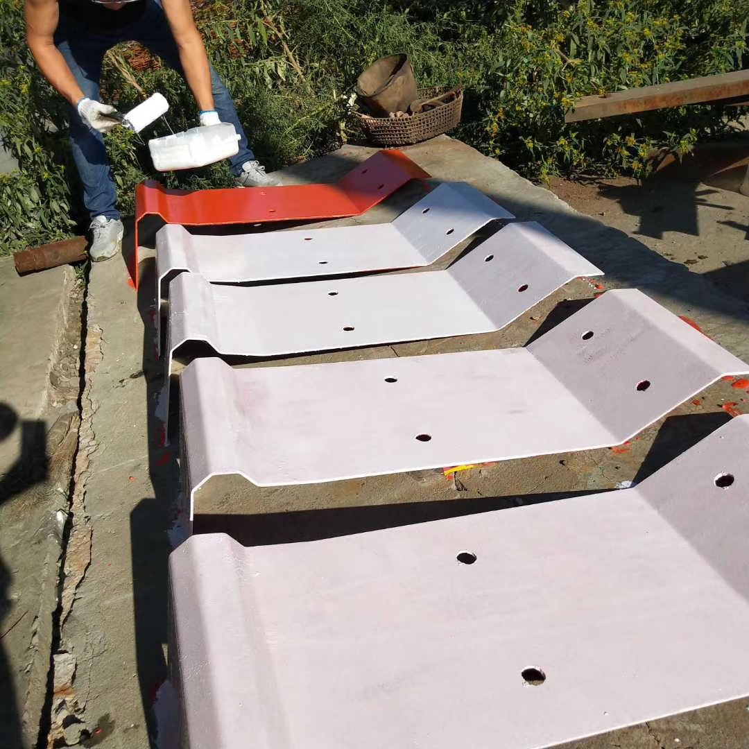 厂家直销量大优惠 生产桥梁伸缩缝护栏板 伸缩缝处防护钢板护栏板