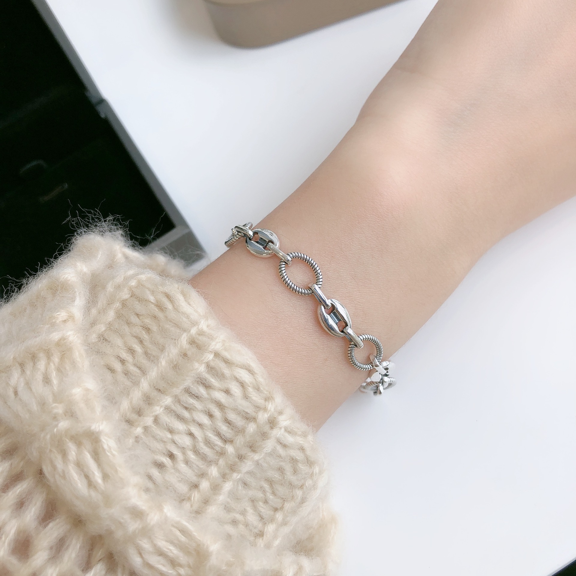 七秒银饰925纯银猪鼻子手链ins网红小众设计师款闺蜜首饰l6629