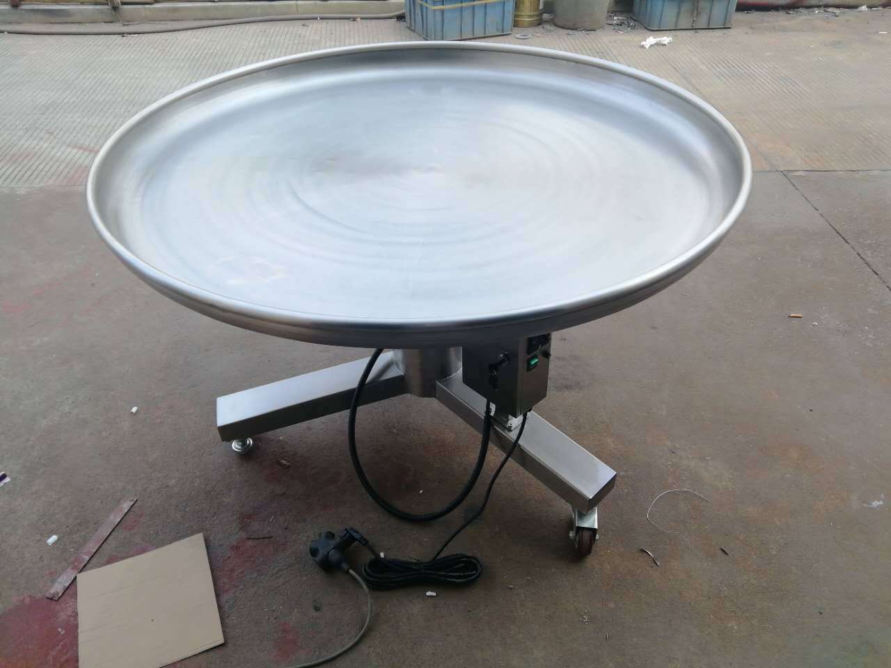 厂家供应304不锈钢直径1米1.2米上下翻边凹形凸性圆盘理料成品机