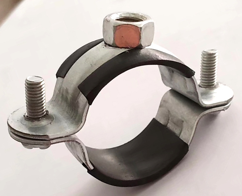 厂家批发 重型pvc水管标准管卡 o型管夹 自攻丝金属管夹 黑皮吊卡